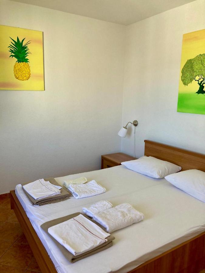 Rooms Vinka Tudor Hvar Town Exterior photo