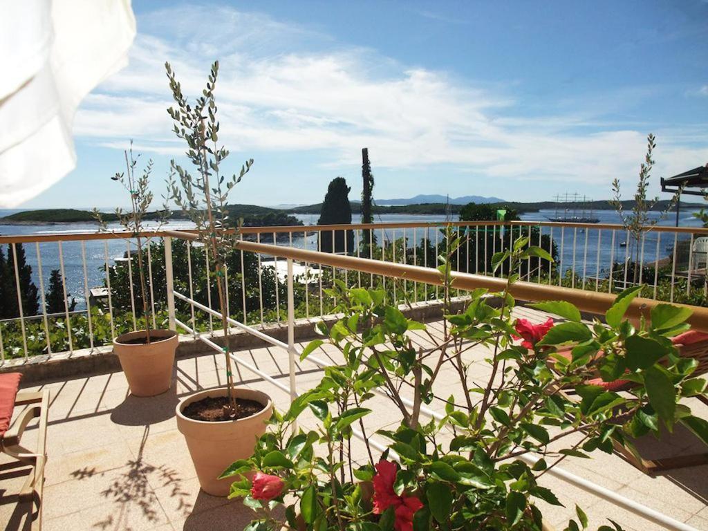 Rooms Vinka Tudor Hvar Town Exterior photo